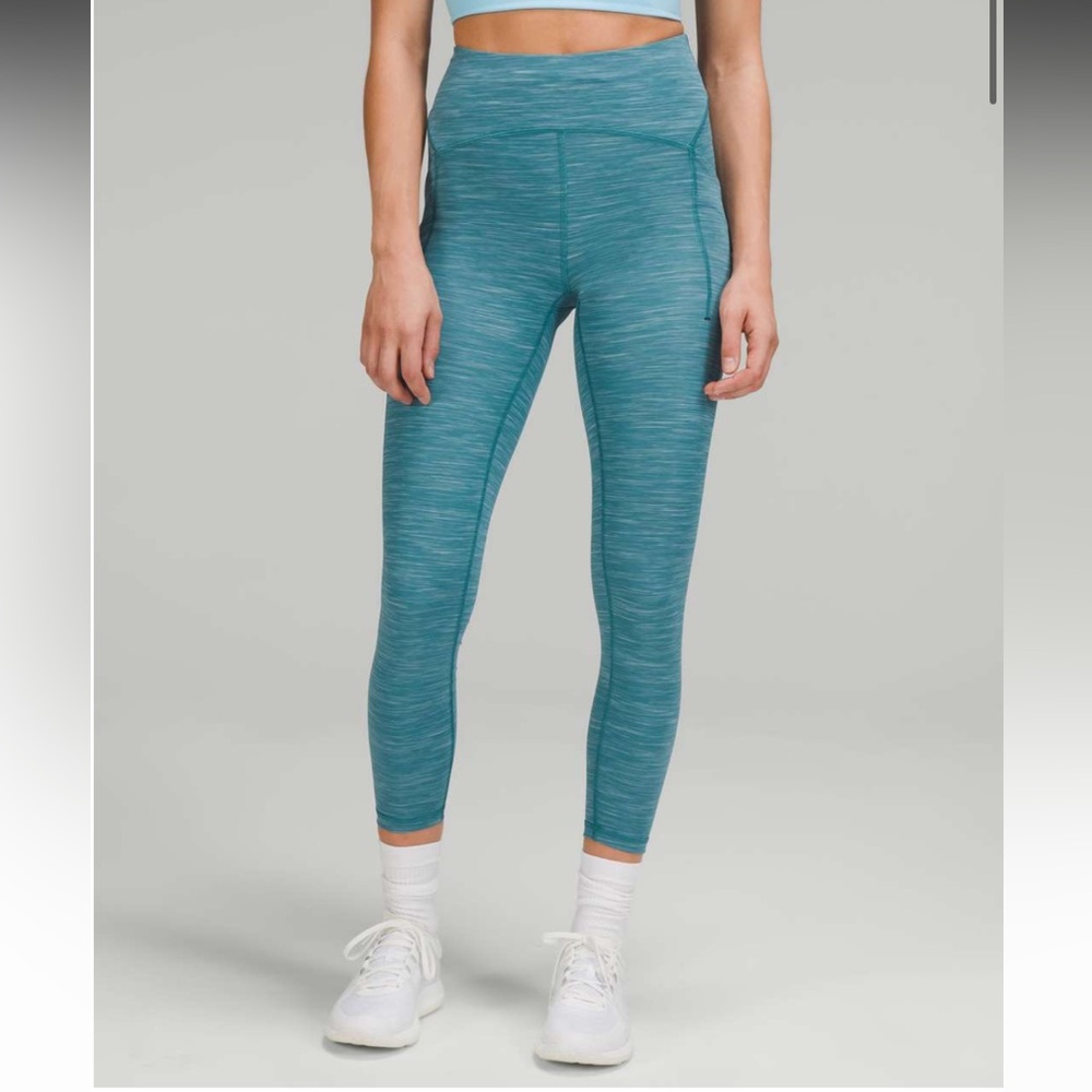 Lululemon Power Thru HR Tight 25” size 2 in heathered captured blue